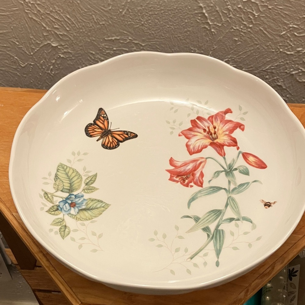 Elegant Floral and Butterfly Ceramic Serving Plate